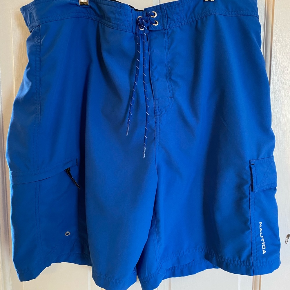 Never worn men’s XL Nautica swimsuit